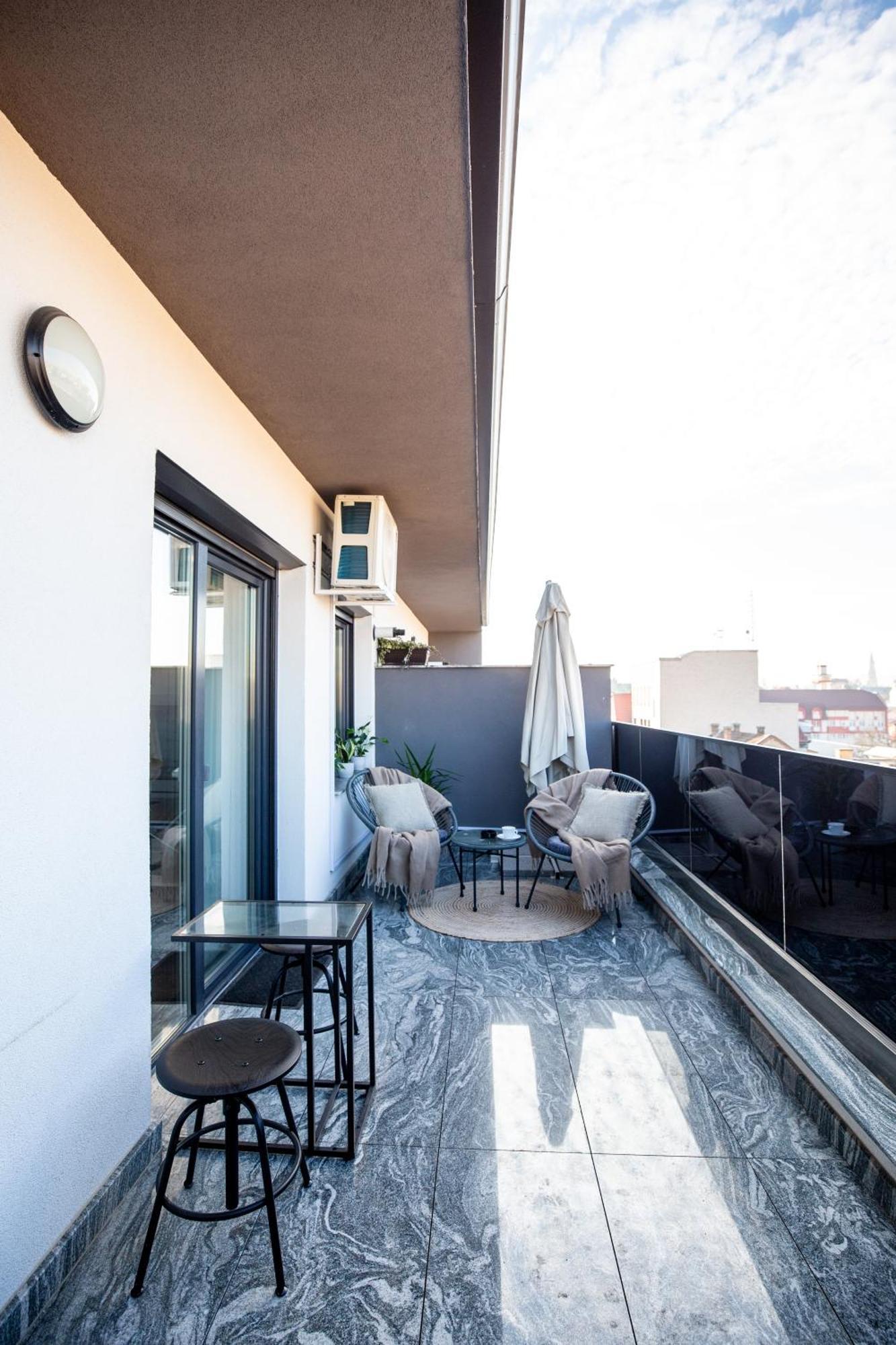 Unique City View Apartment Balcony & Parking Space Kaloşvar Dış mekan fotoğraf